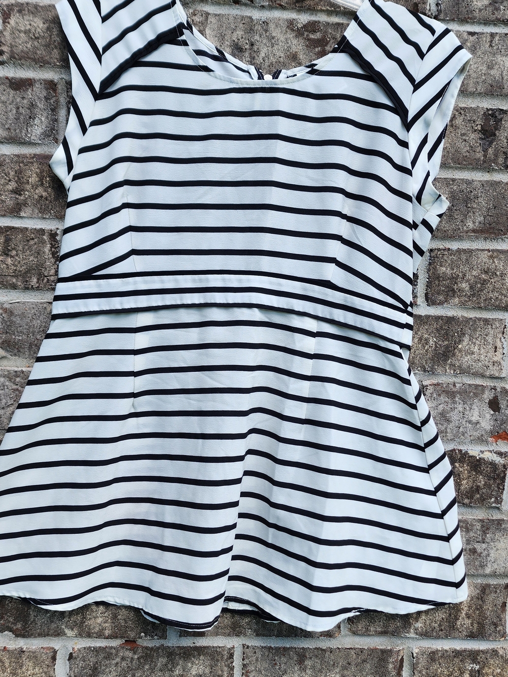 Motherhood Maternity Black & White Striped Peplum Nursing Top Silky Flowy Light - Picture 3 of 8
